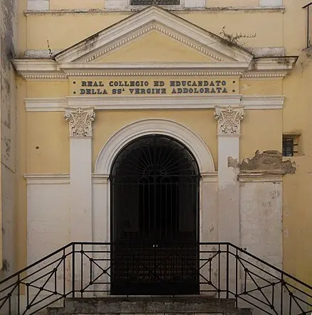 Portale d'ingresso del Real Collegio della Santissima Vergine Addolorata a Gaeta